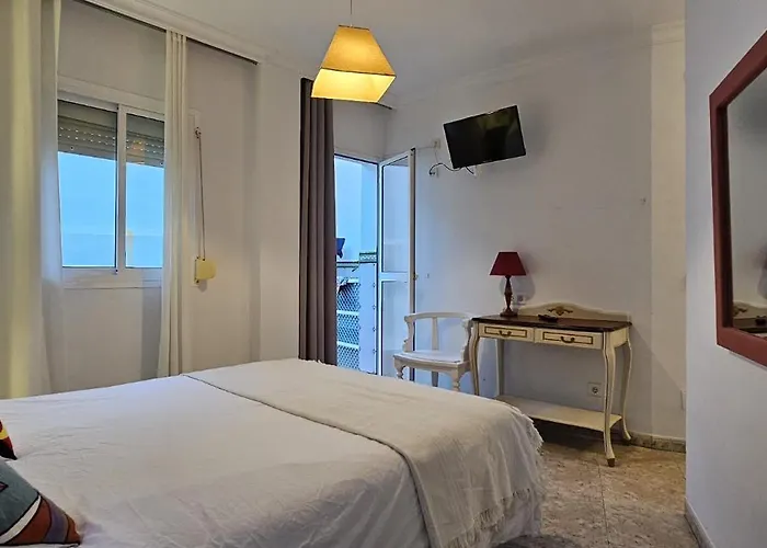 Hostal Boutique Luna de Nerja OLIVE OIL FREE DEGUSTATION&SALE